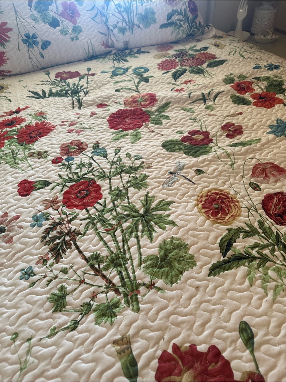 Floral Bedspread with Pillows Shams - Picture 5 of 9
